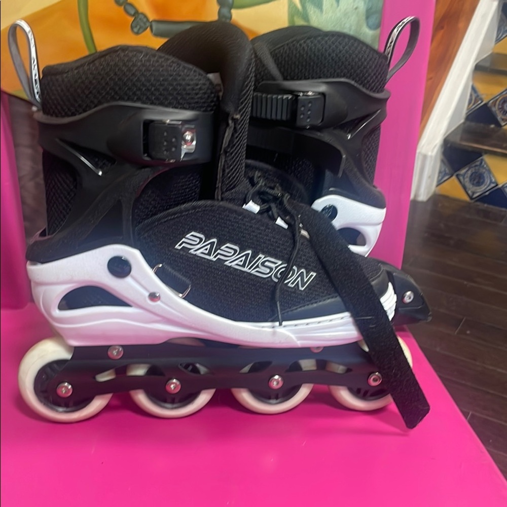 Adjustable Black and White Rollerblades with light up wheels